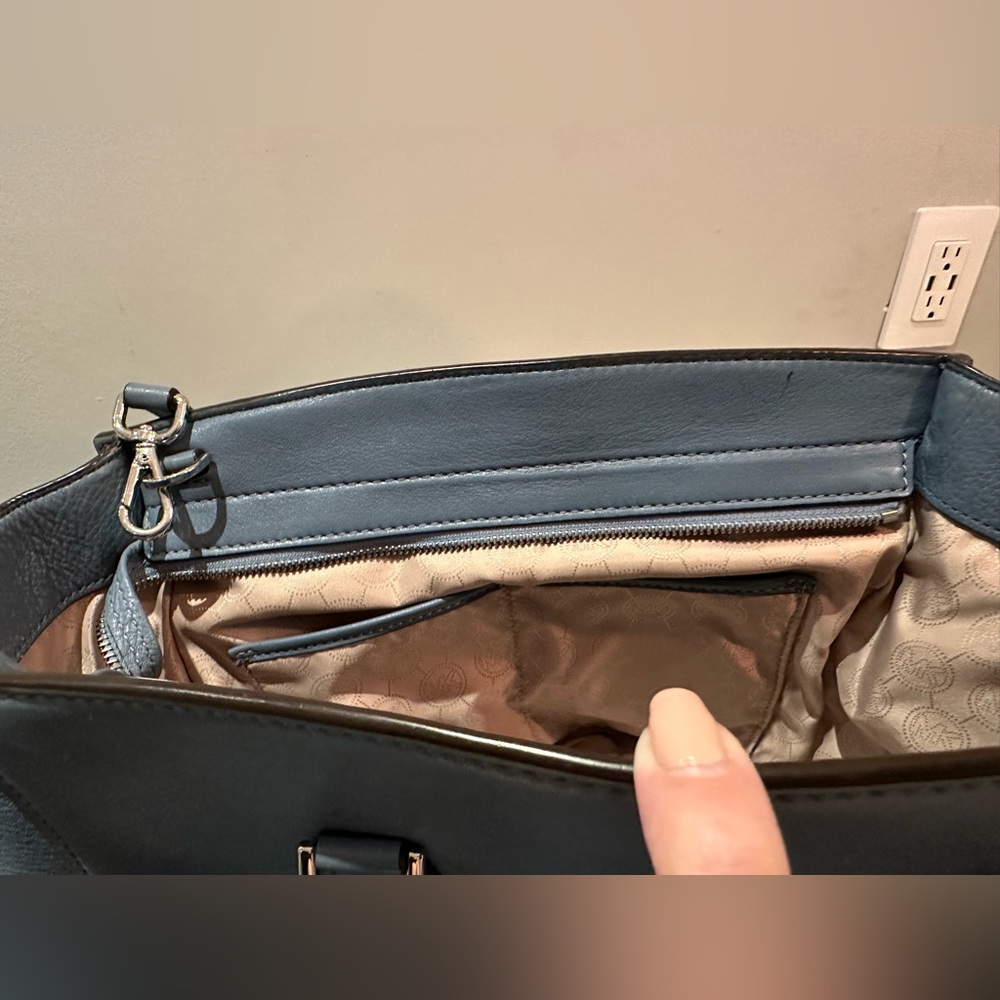 Michael Kors Medium Selma Satchel - Rare Slate Blue - Picture 12 of 16